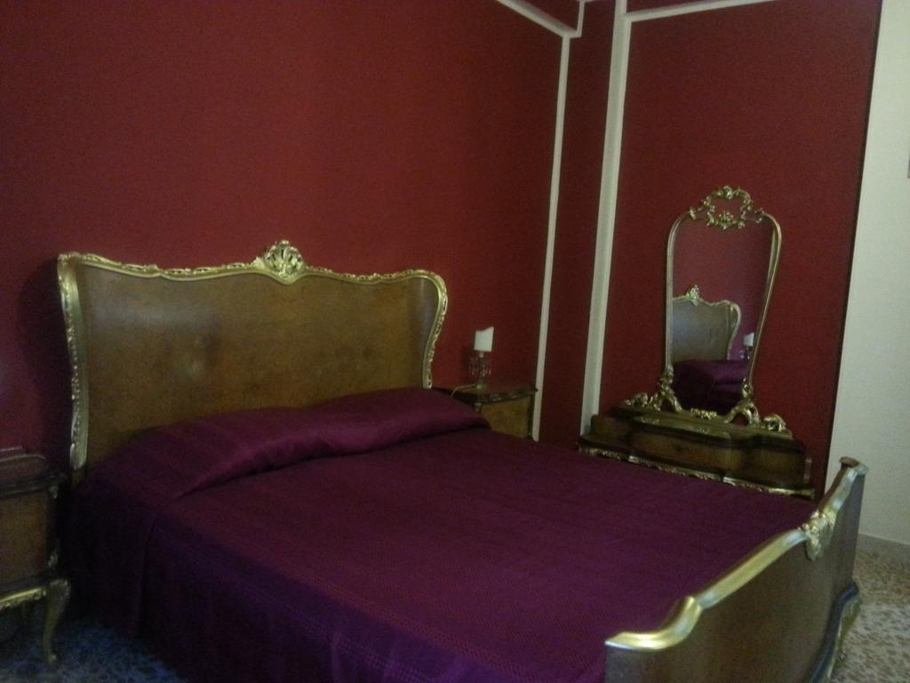 تراباني B&B Intrabartolo الغرفة الصورة